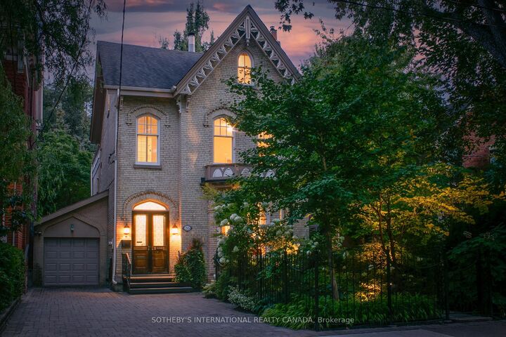 295 Carlton Street  Toronto ON M5A 2L6 photo