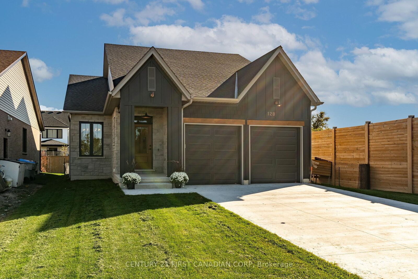 Property Photo:  128 Scotts Drive  ON N0M 2J0 