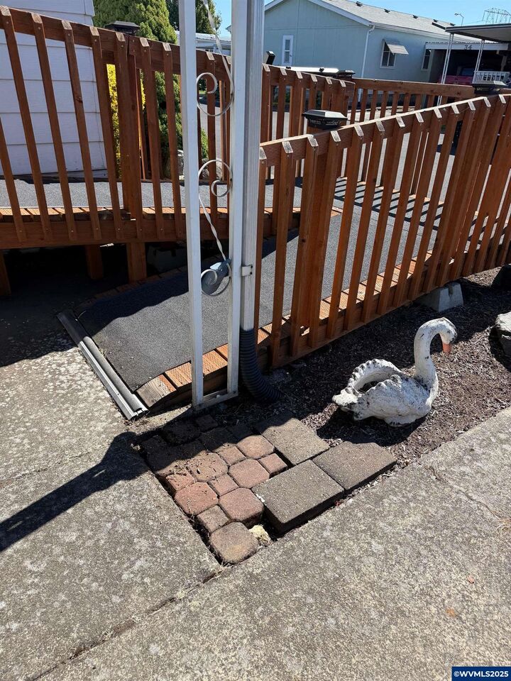 Property Photo: 5422 Portland (#47) Rd NE 47 OR 97305