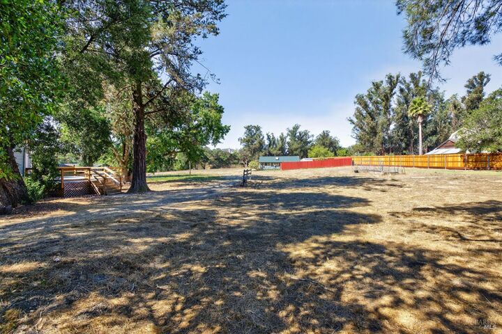 Property Photo:  635 Goodwin Avenue  CA 94951 