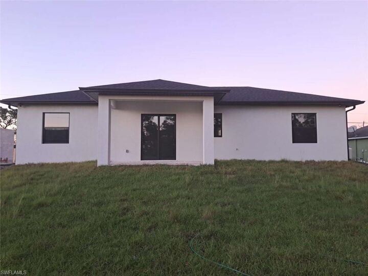 Property Photo:  2915 28th St SW  FL 33976 