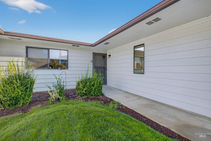 Property Photo:  1405 29th St  ID 83501 
