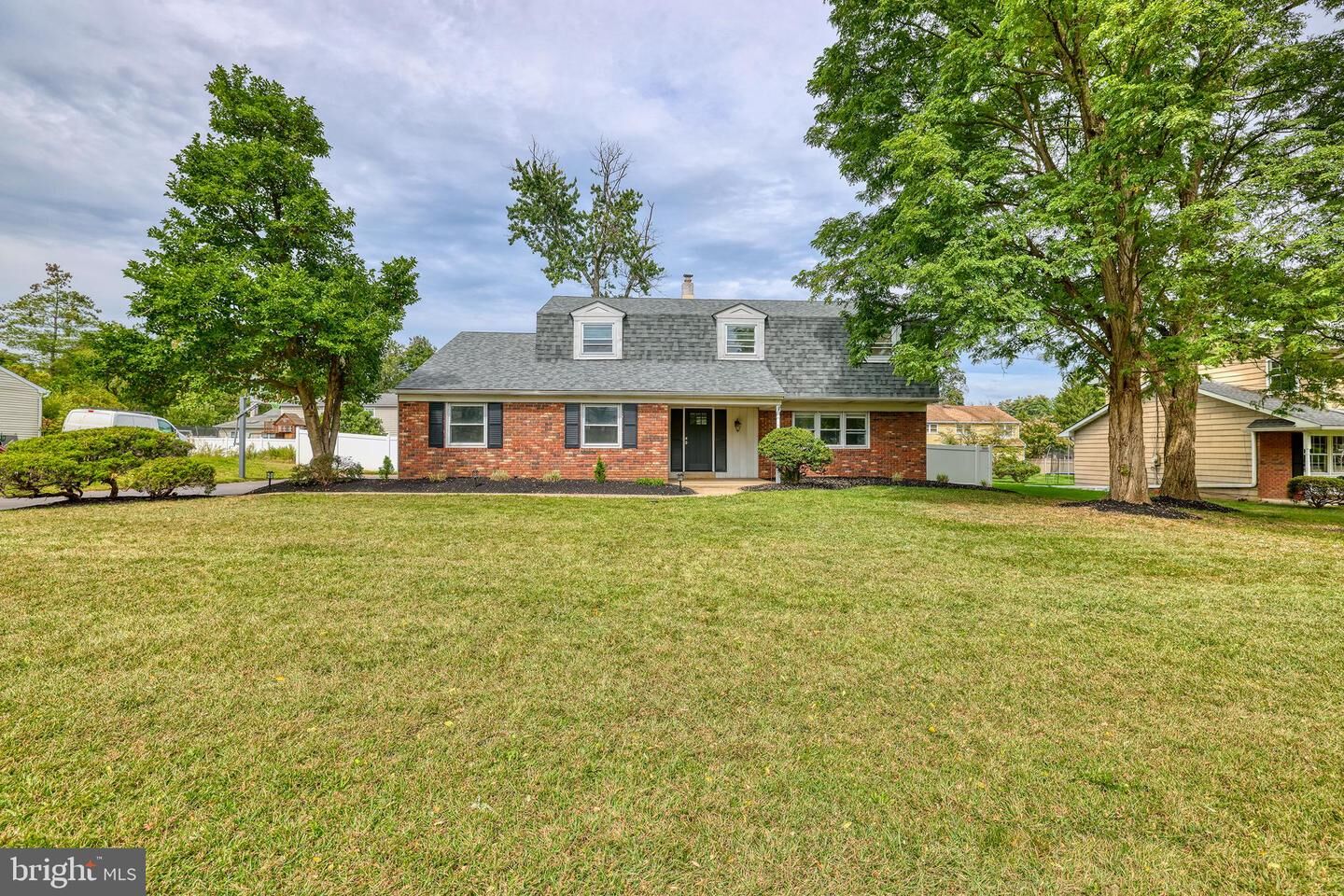 Property Photo:  918 Edgewood Road  PA 19067 