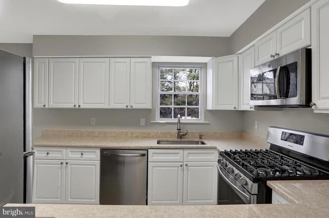 Property Photo: 12312 Sleepy Lake Court VA 22033