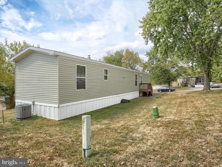 Property Photo:  4 Mimosa Lane  PA 17015 