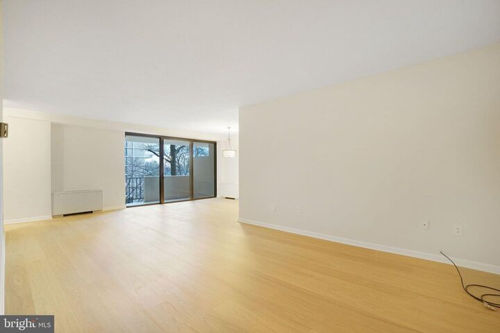 Property Photo:  4141 Henderson Road 303  VA 22203 