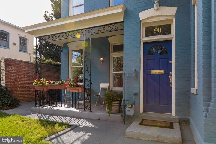 Property Photo:  911 Independence Avenue SE  DC 20003 