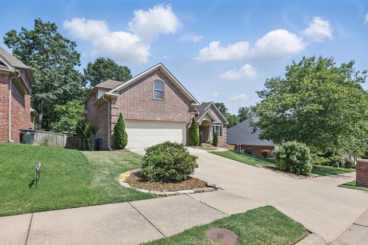 Property Photo:  12 Woodfern Dr  AR 72211 