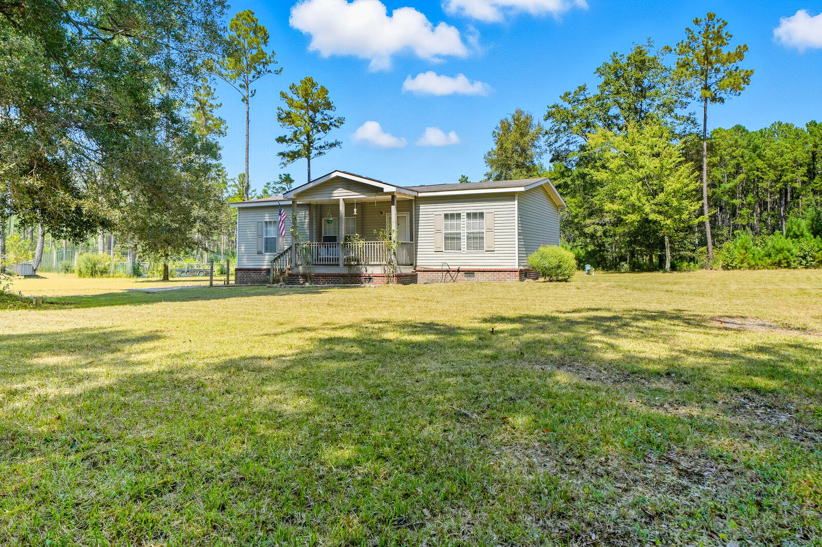 Property Photo: 2290 Bethera Road SC 29431