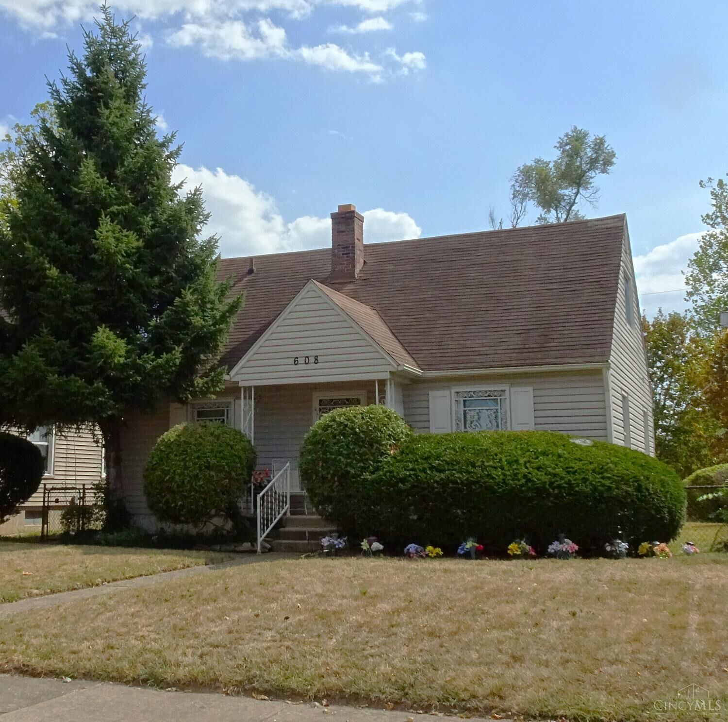 Property Photo:  608 15th Avenue  OH 45044 