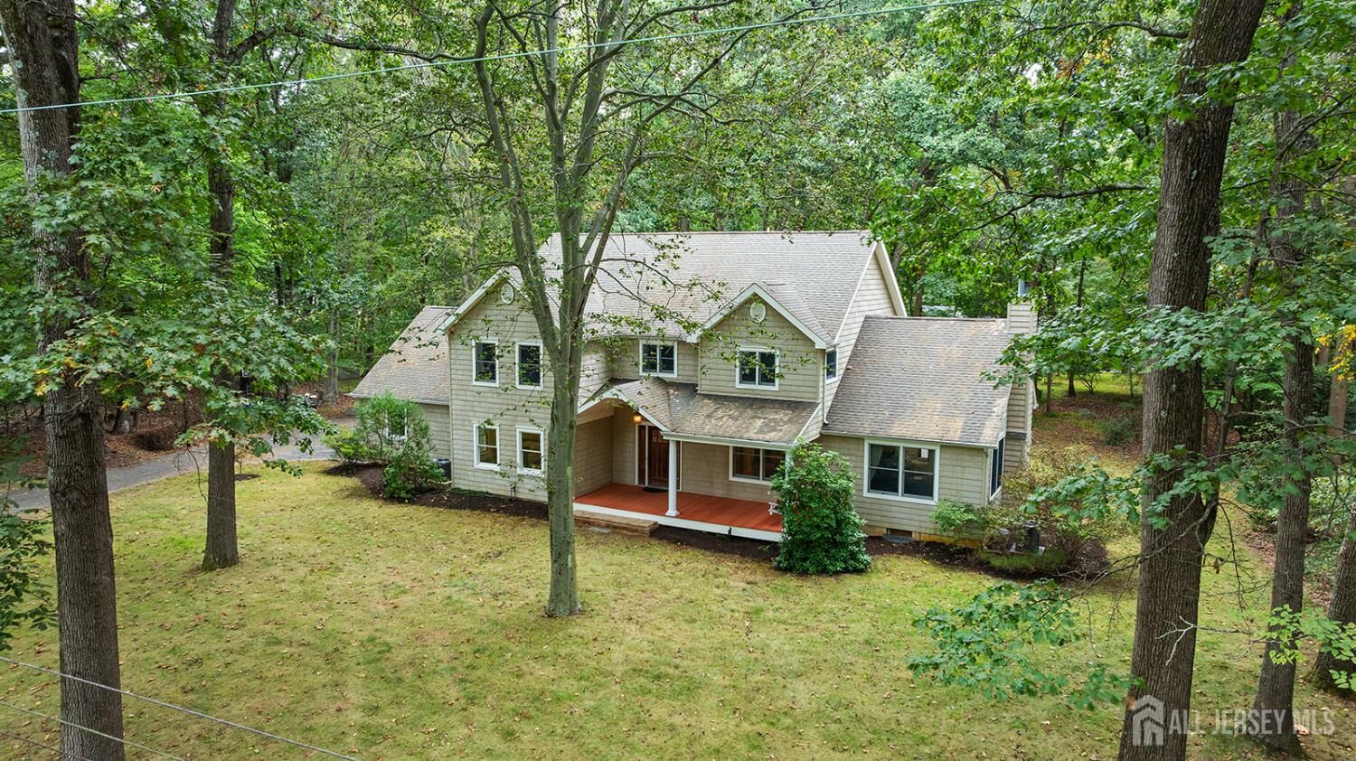Property Photo:  