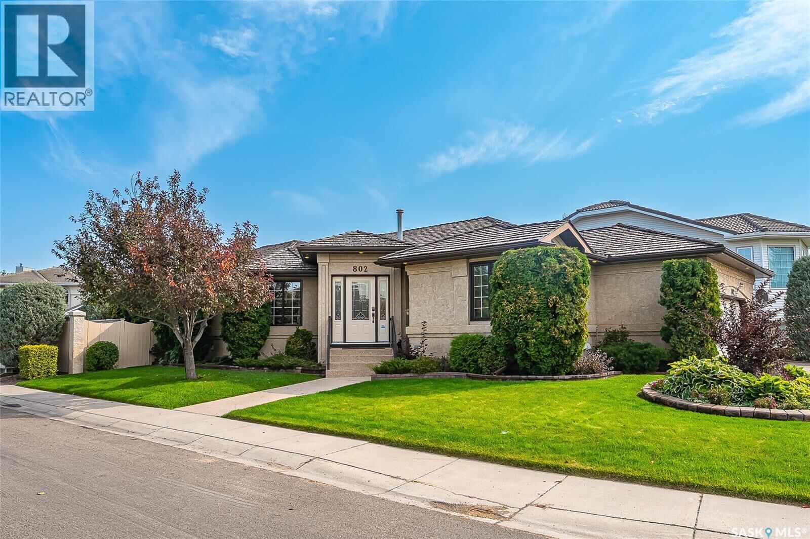 Property Photo:  802 Braeside View  SK S7V 1A7 