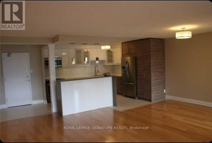 Photo de la propriété:  625 The West Mall 309  ON M9C 4W9 