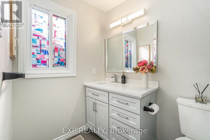 Property Photo:  130 Tartan Drive  ON K2J 3S6 
