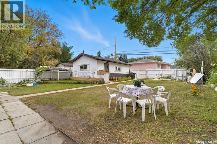 Property Photo: 2123 20th Street W SK S7M 1A7