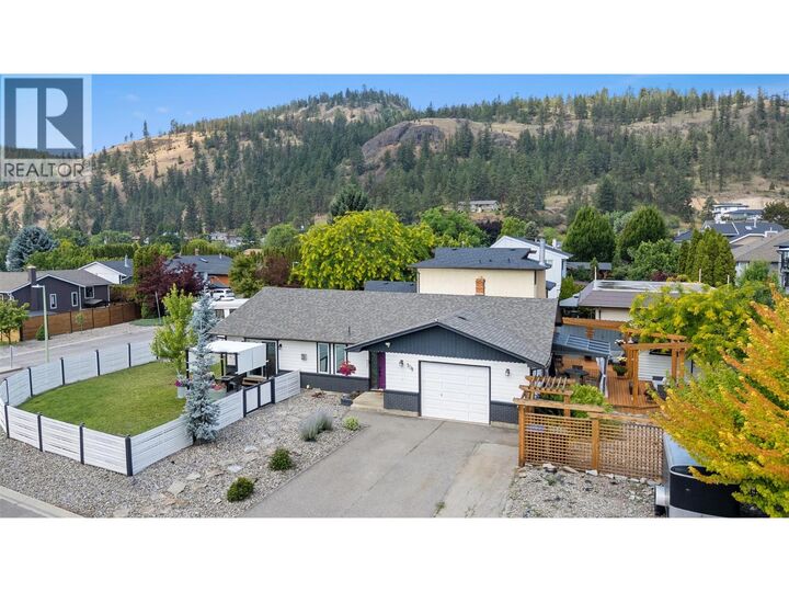 Property Photo: 308 McTavish Road BC V1V 1P2