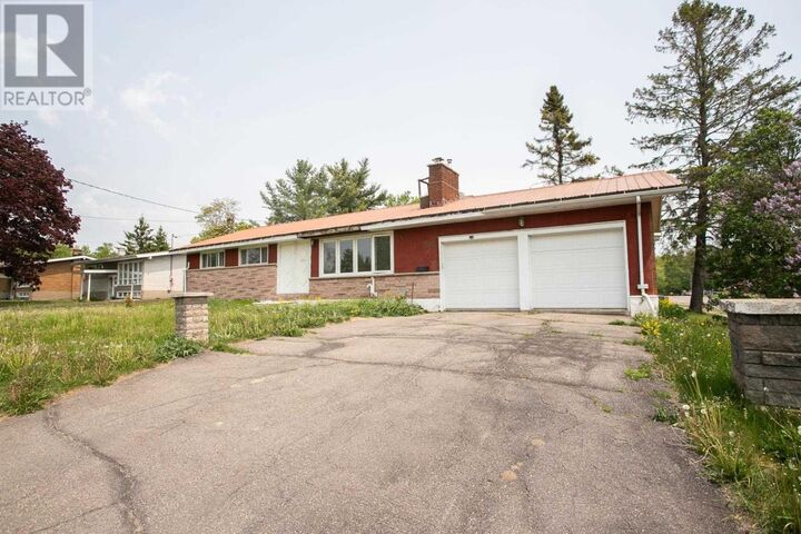 Photo de la propriété:  310 St. Patrick St  ON P6C 3S9 