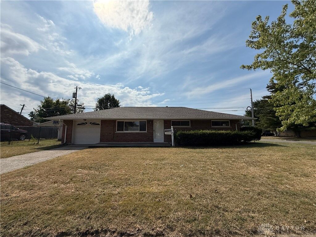 Property Photo:  1692 Hillwood Drive  OH 45439 