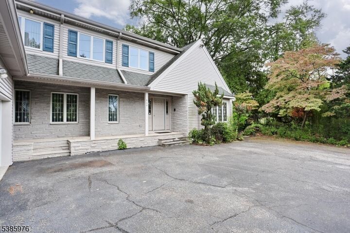 Property Photo:  860 Pascack Rd  NJ 07652 