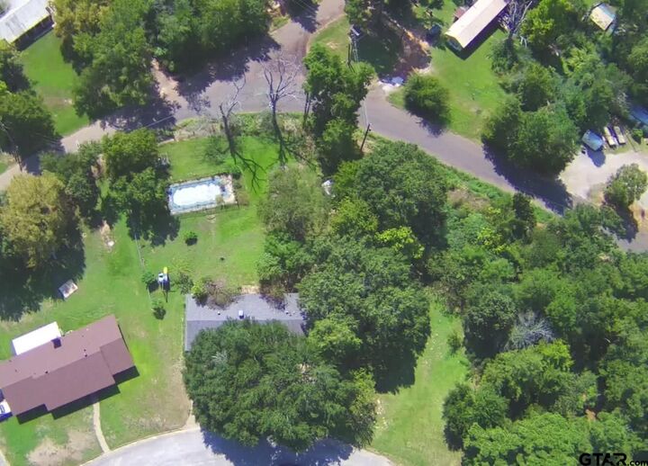 Property Photo: 1703 Briarwood TX 75644