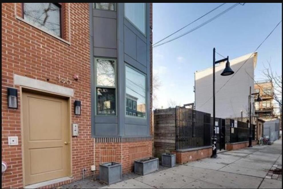 Property Photo:  390 1st St 3  NJ 07302 