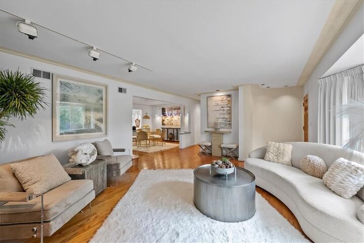 Property Photo:  5401 Windsor Lane  KS 66205 
