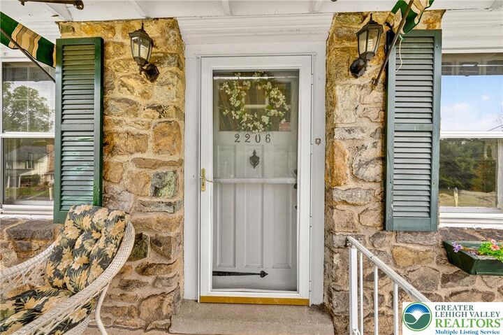 Property Photo:  2206 Park Avenue  PA 18045 