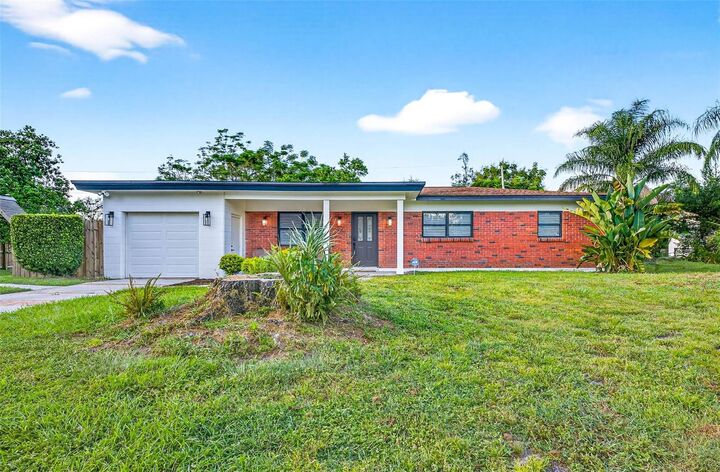 Property Photo:  206 Forest Park Avenue  FL 33617 