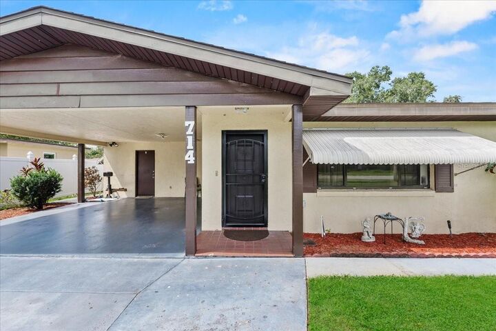 Property Photo: 714 Great Barford Street FL 33823