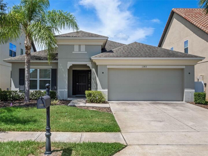 Property Photo:  1343 Yorkshire Court  FL 33896 