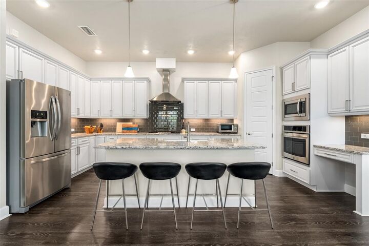Property Photo: 13351 NW 11th Place FL 32669