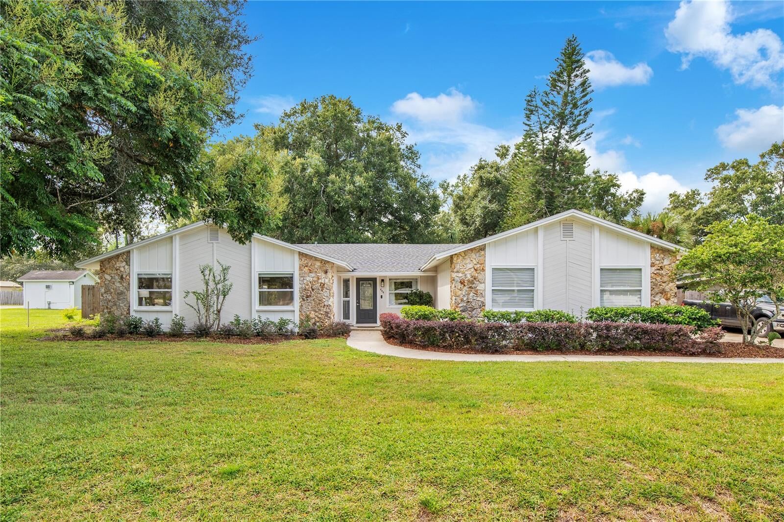 Property Photo: 444 E Orange Street FL 32701