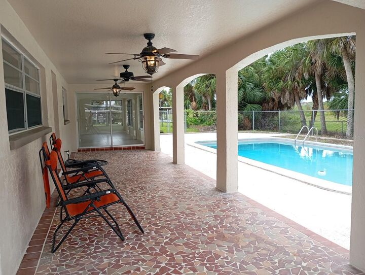 Property Photo: 3944 Headsail Drive FL 34652