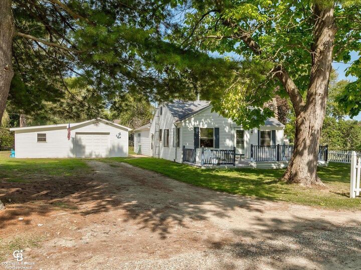 Property Photo:  7205 Dogwood Avenue  MI 48450 