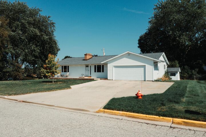 60 N Plum Street  Hart MI 49420 photo