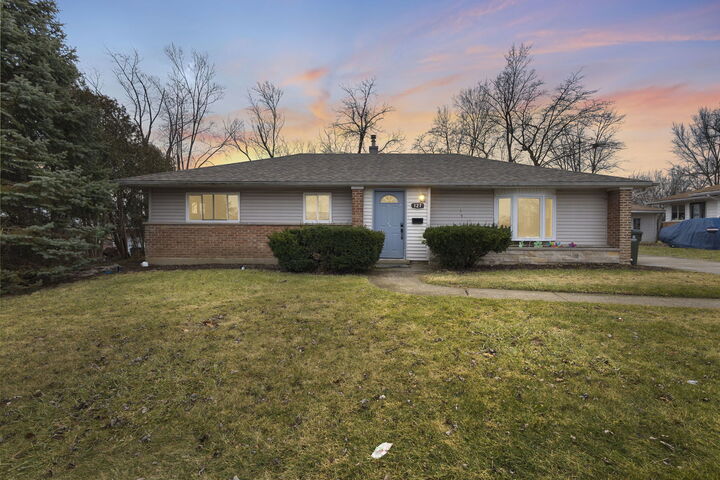 Property Photo:  127 Blackhawk Drive  IL 60466 