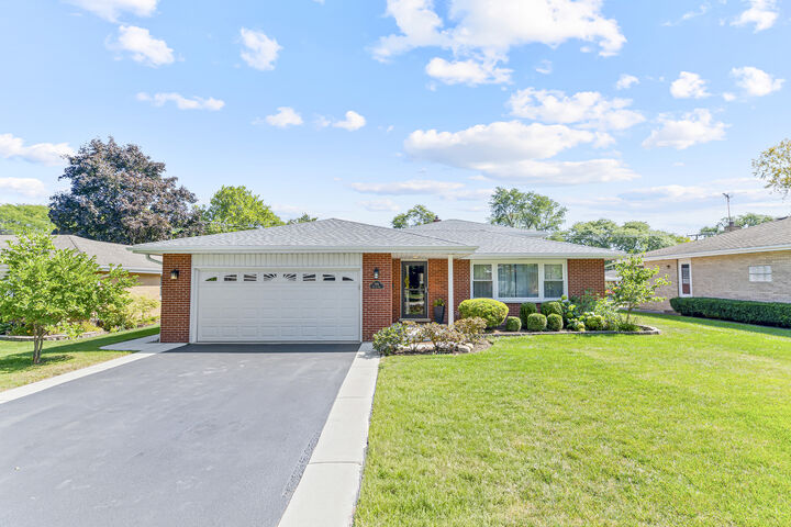 909 S We Go Trail  Mount Prospect IL 60056 photo