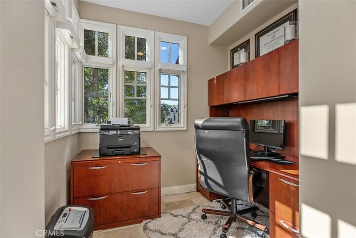 Property Photo: 2548 Bungalow Place CA 92625