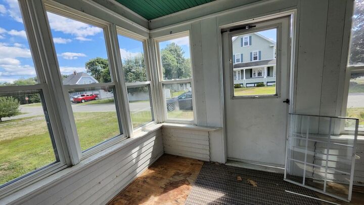 Property Photo:  17 Bates Street  ME 04462 