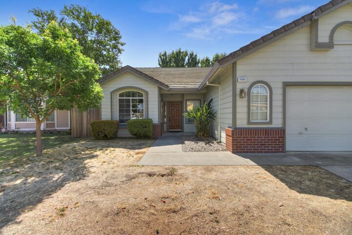 Property Photo:  8990 Chantal Way  CA 95829 