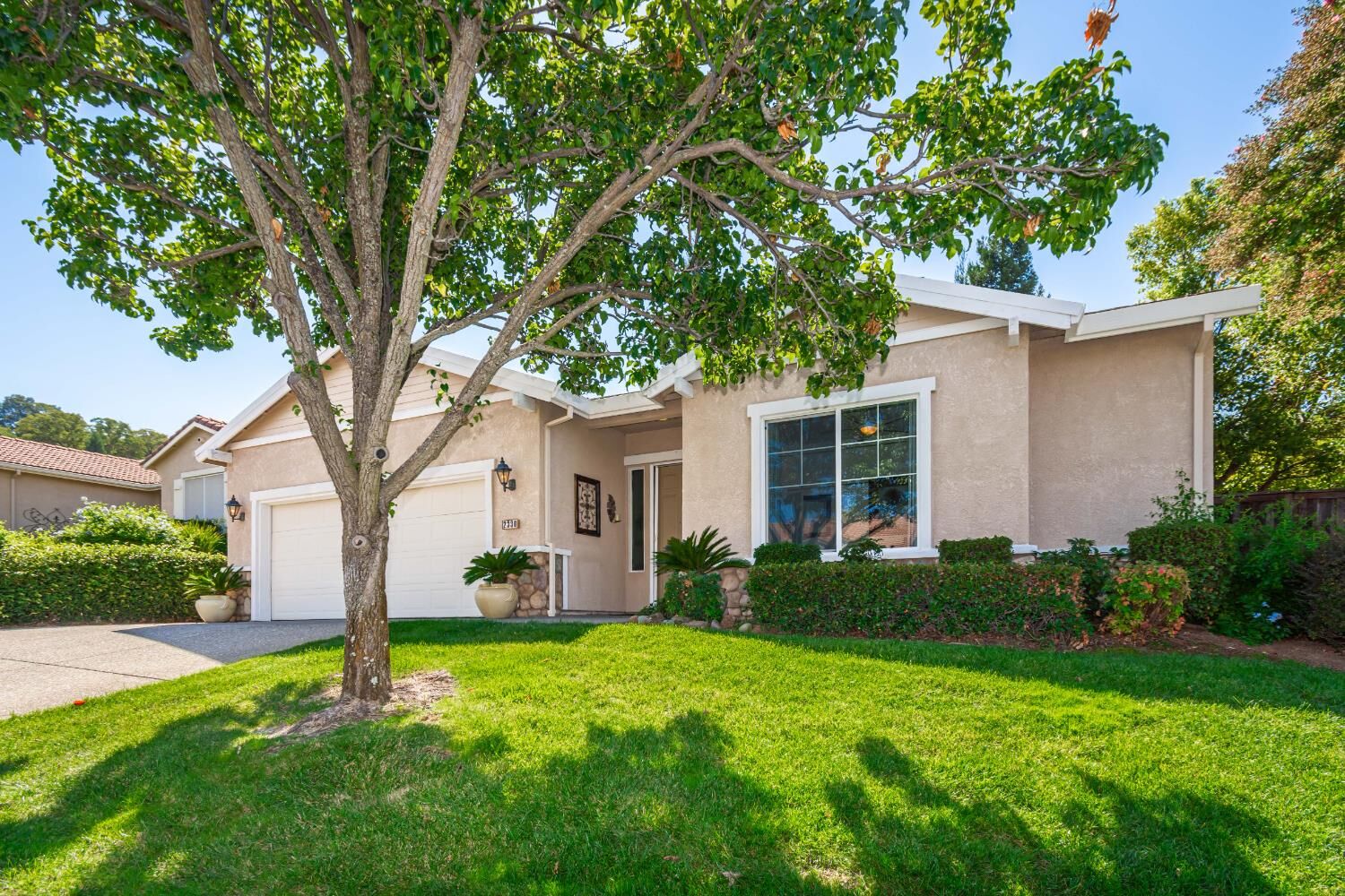 Property Photo: 2330 Benjamin Court CA 95765