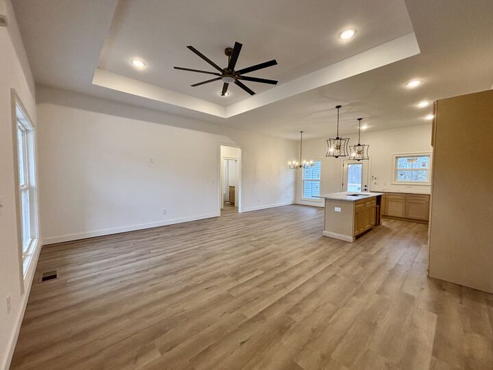 Property Photo: 1798 Pocahontas Rd TN 37357