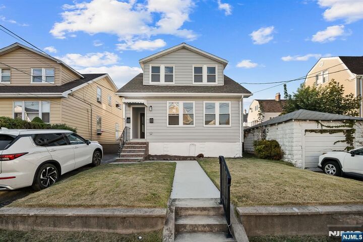 Property Photo:  45 Rutherford Place 2  NJ 07031 