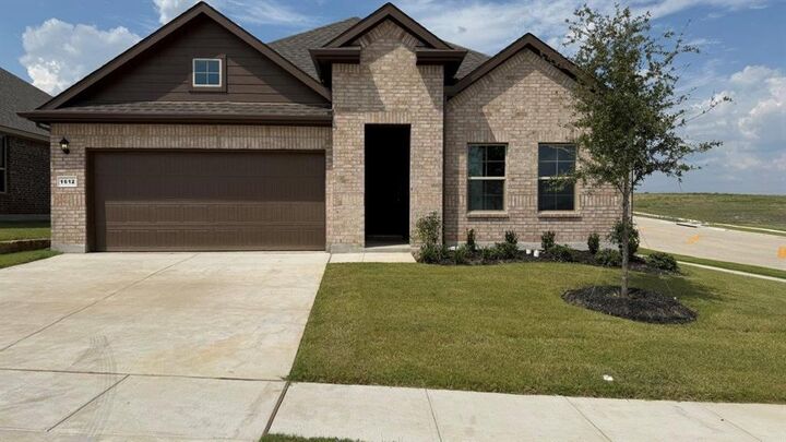 Property Photo:  1612 Seabiscuit Drive  TX 76049 