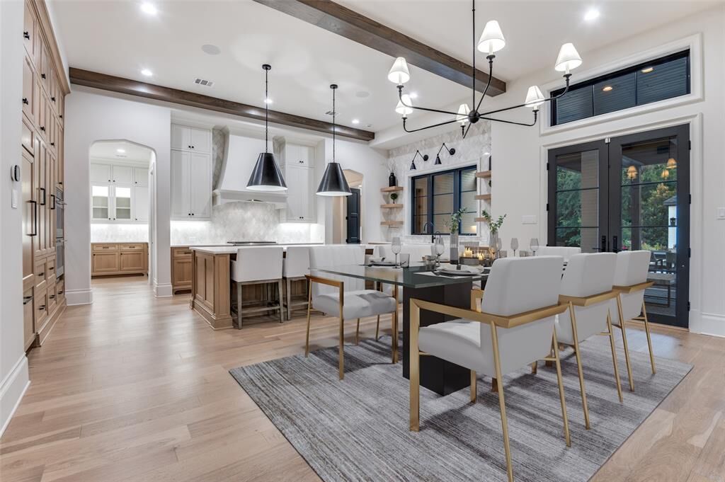 Property Photo: 7430 Woodstream Road TX 76065