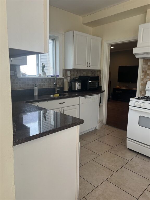 Property Photo:  25 Eames St  MA 01702 