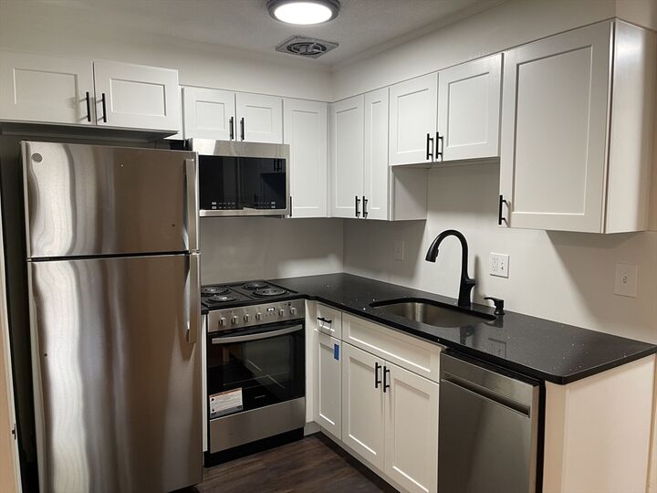Property Photo:  50 Green 204  MA 02446 