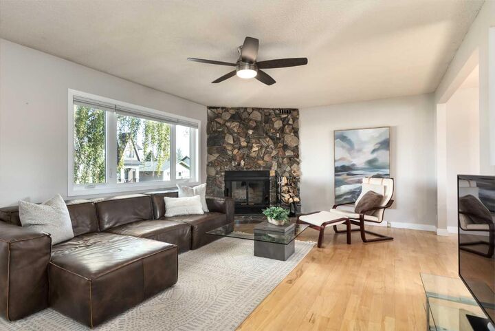 Property Photo:  1125 40 Street SW  AB T3C 1W6 