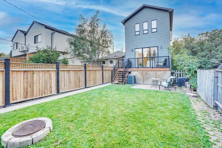 Property Photo:  1414 15 Street SE  AB T2G 3L7 