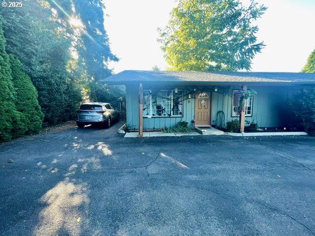 Property Photo:  1618 Brandt Rd  WA 98661 